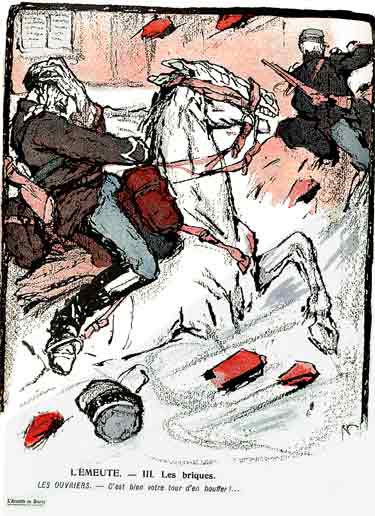 Des soldats à cheval chargent des grèvistes.